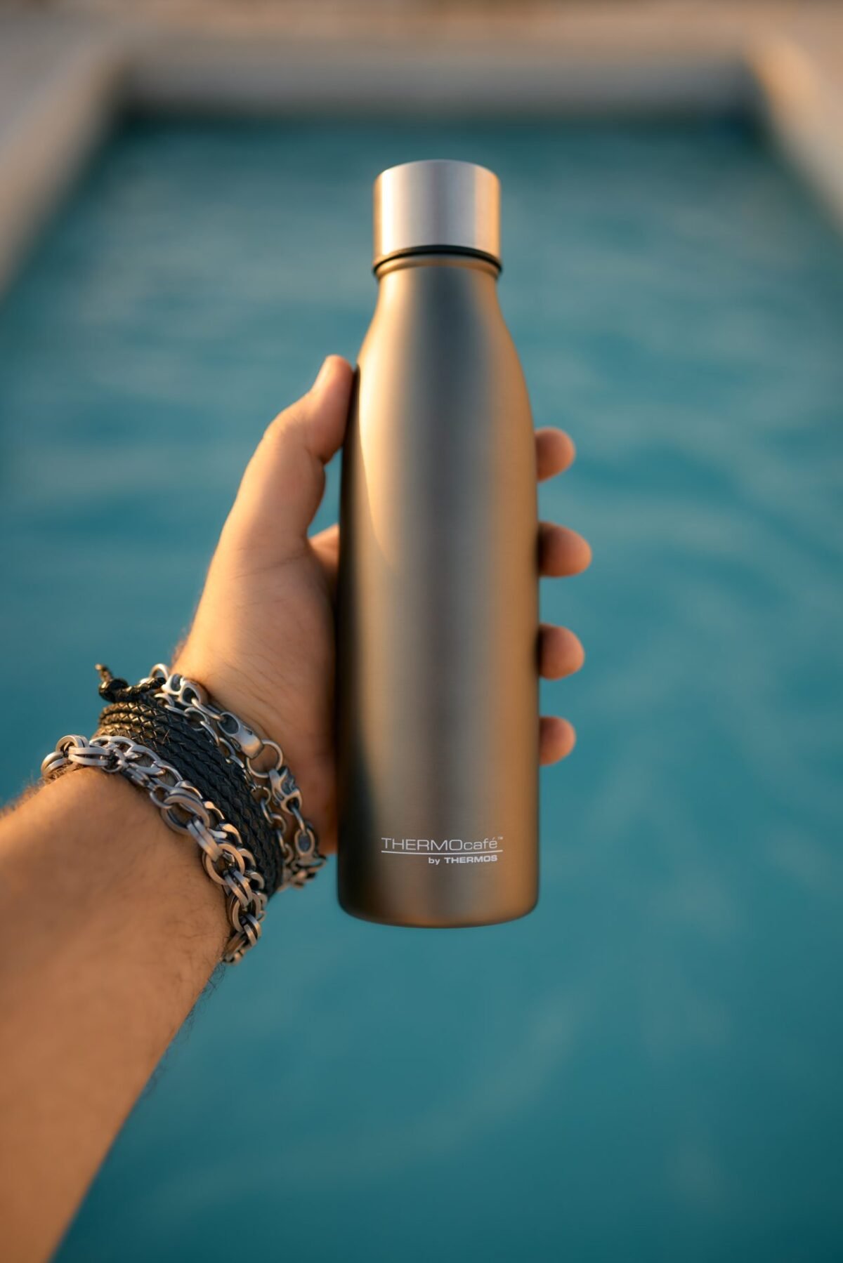 BOTELLA THERMOS 750 ML CON TAPA PULSADOR